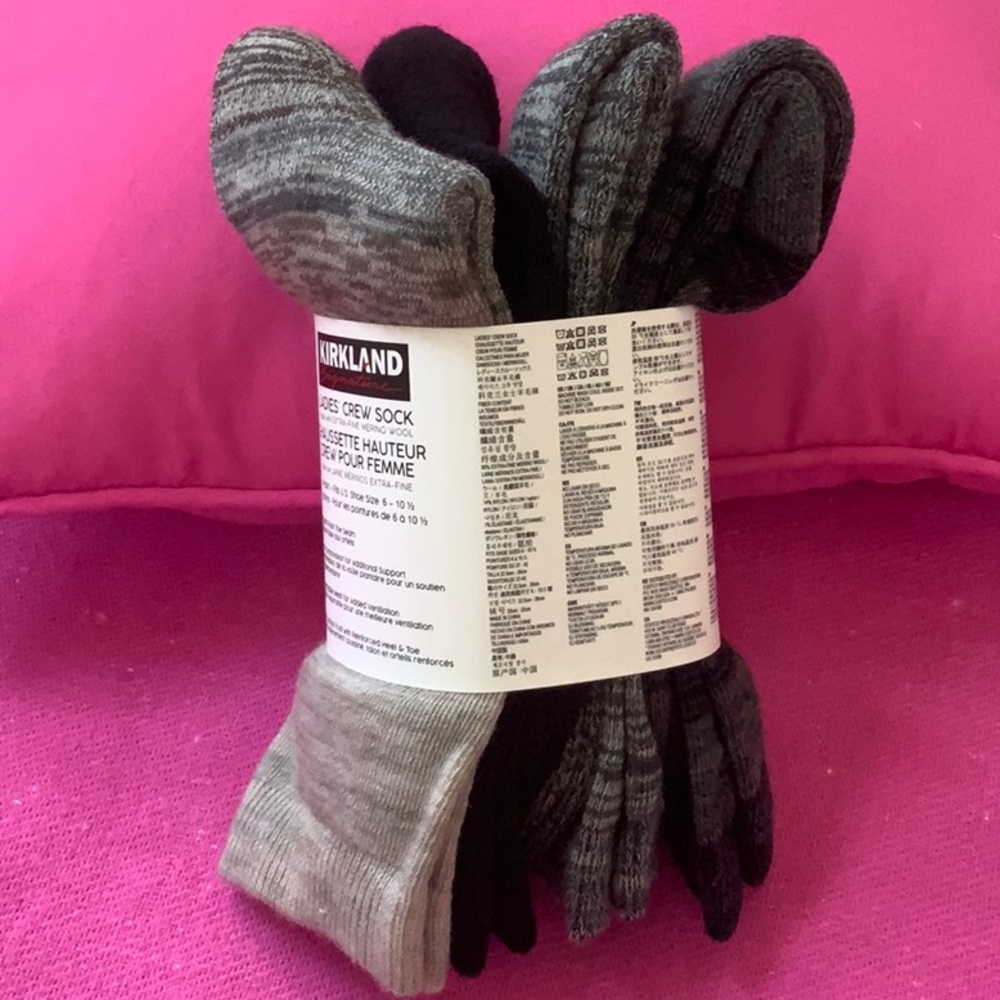 💖💖4 PAIRS of 85% Extra-Fine Merino Wool Blend Crew Socks